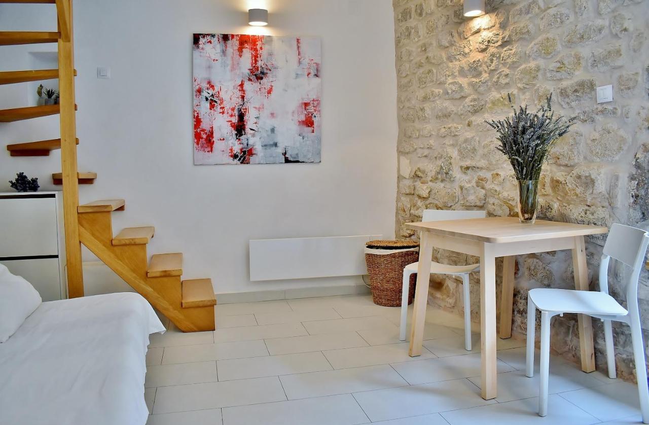 Rooms And Studio Old Town Rab Town Eksteriør bilde